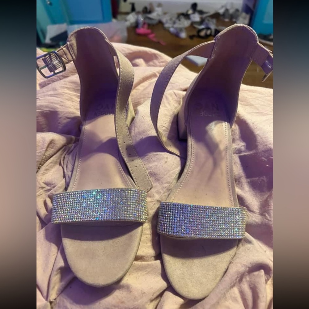“Casual” heels, never worn size 4 kids